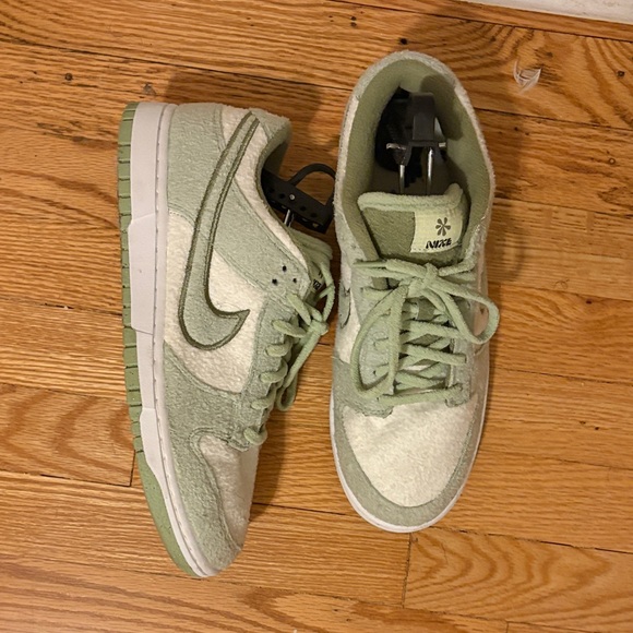 Nike Sage Green and Cream Sneakers - Picture 3 of 3